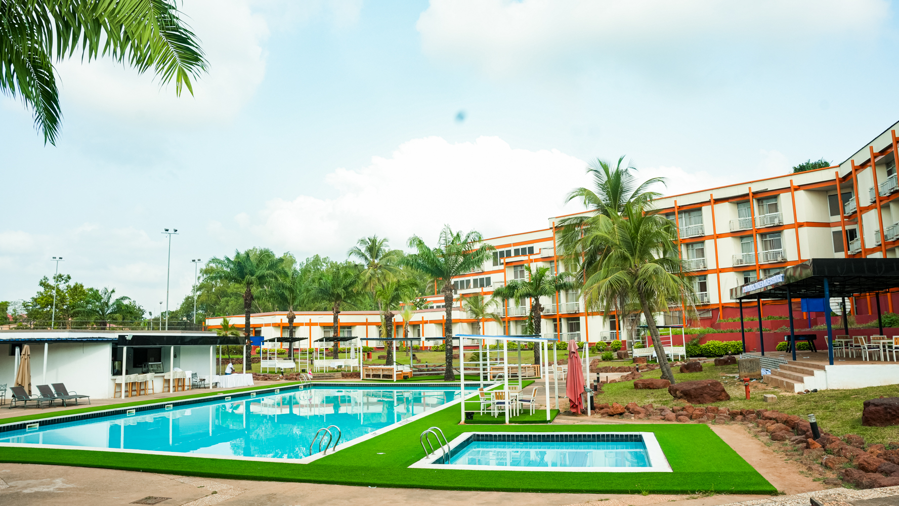 Landmark Nike Lake Resort facade