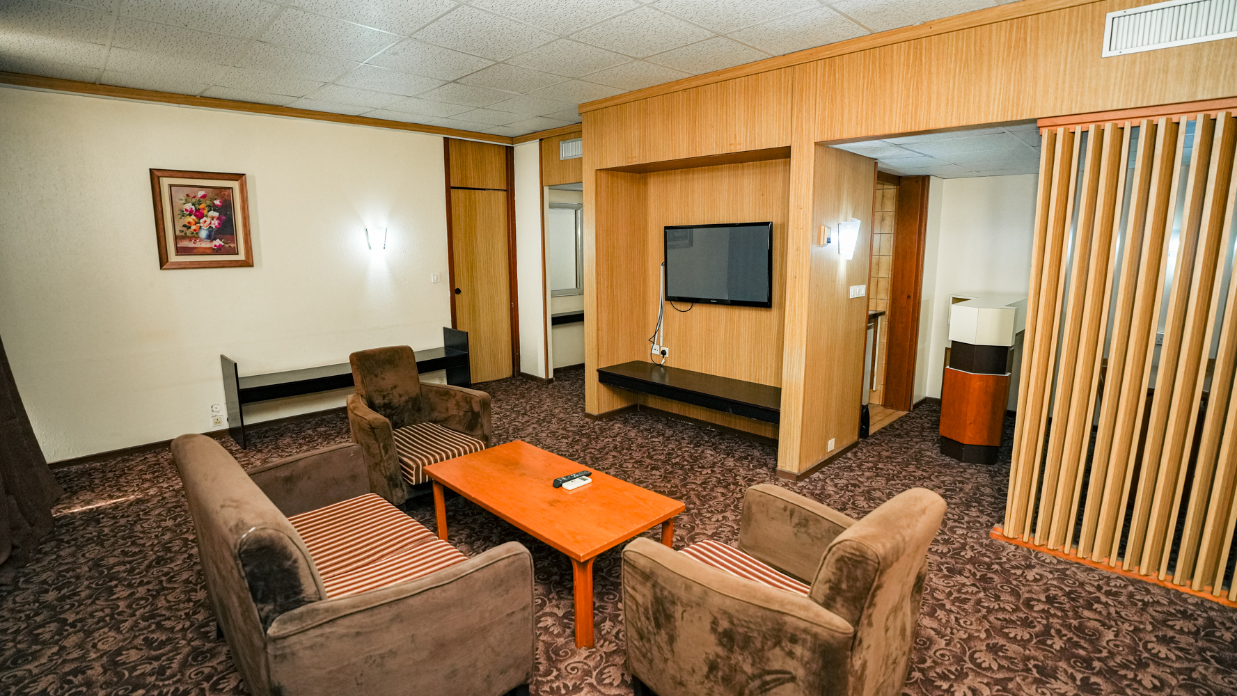 Diplomatic Suite